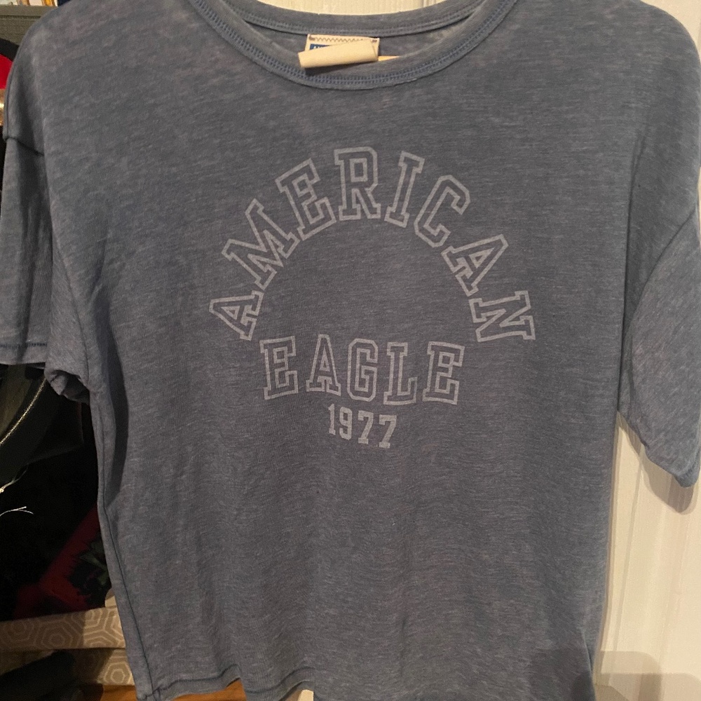 3 American Eagle t-shirts